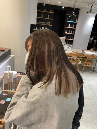 セミロング カラー パーマ ヘアアレンジ ハイトーンカラー🤍 山下 優華のヘアスタイル