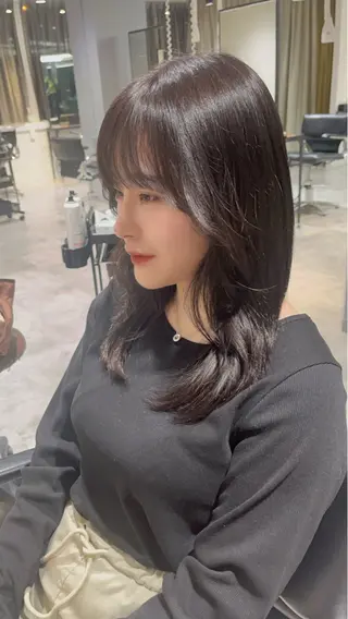 セミロング 吉原 星稀のヘアスタイル