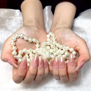 ネイル Iris  Nail所属・Rosaline 💕💕のネイルデザイン