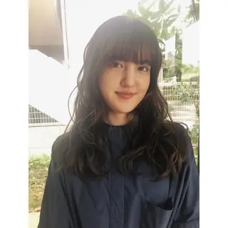 ミディアム カラー 林 梓のヘアスタイル