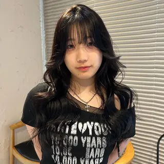 ロング カラー レイヤー/手書きネイ ルCOCORO 🎀のネイルデザイン