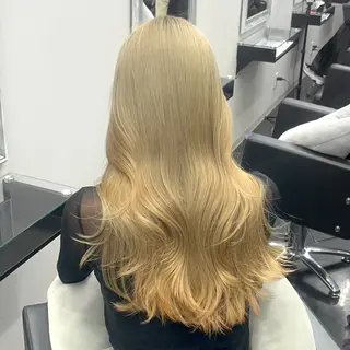 ロング BALE所属・大谷祥華／透明感カラ ー／髪質改善のヘアスタイル