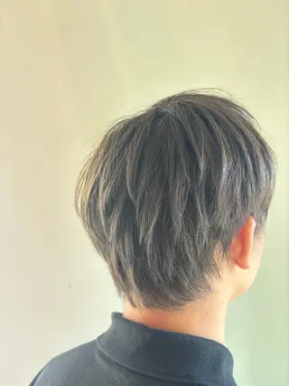ショート Beat+所属・beat 磯谷のヘアスタイル