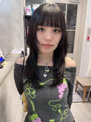 セミロング カラー ヨシダ トモキのヘアスタイル
