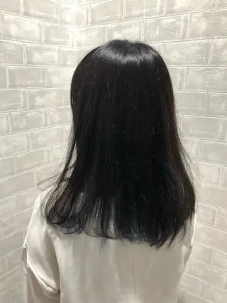 セミロング カラー 飯田 祥哉のヘアスタイル