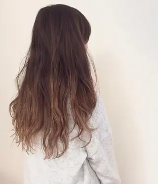 ロング カラー パーマ 野々村 裕菜のヘアスタイル