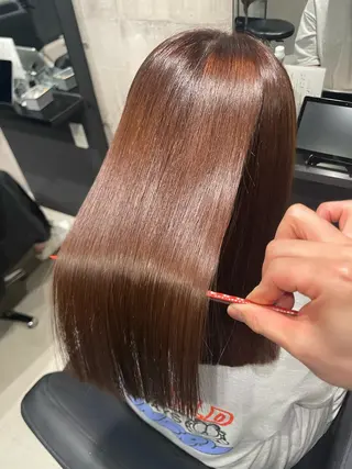 ミディアム カラー _White ／Hiroのヘアスタイル