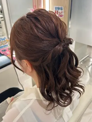 ミディアム ヘアアレンジ Excel美容室所属・柴崎 りるのヘアスタイル