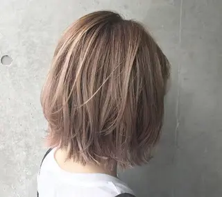 ミディアム 多河 遥のヘアスタイル