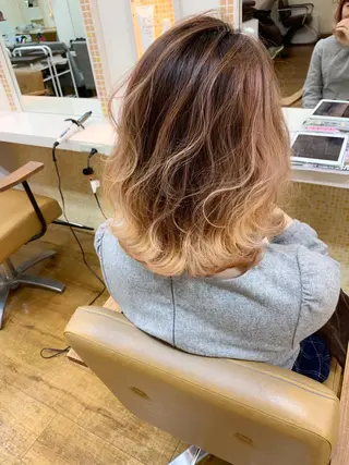 ミディアム 可児 令路のヘアスタイル