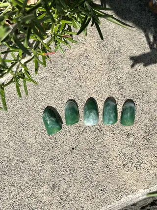 ネイル EARTH 上田店所属・荻野 陸のネイルデザイン