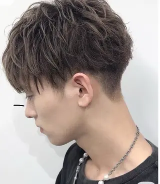 ショート マメタ ユウトのヘアスタイル