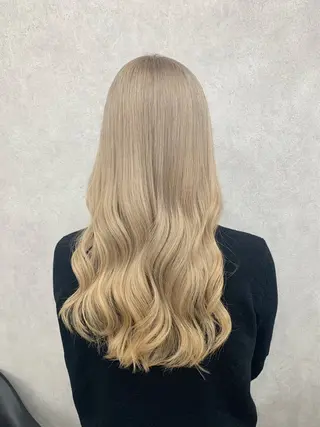 ロング カラー ハイトーン・ブリーチ ムラ修正 八須 錬のヘアスタイル