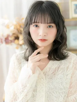 ミディアム くびれ&切りっぱボブ 得意👍佐藤歩のヘアスタイル