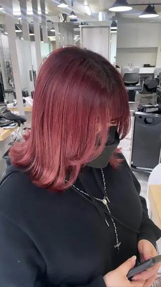 ミディアム REDEAL SHIBUYA所属・maya/レイヤー カット/ミインパーマのヘアスタイル