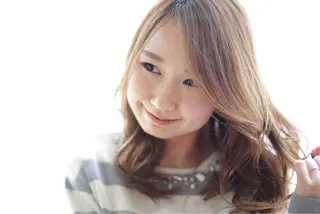 ミディアム セミロング カラー ReMix 新宿店所属・タジマ ヤスヒサのヘアスタイル