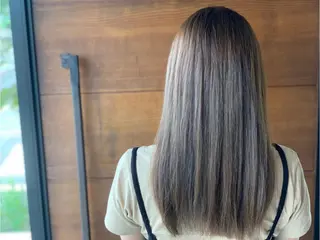 セミロング 悠 亜のマツエク・マツパデザイン