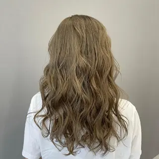 ロング カラー Luisハイライト　 喜連瓜破、髪質改善のヘアスタイル