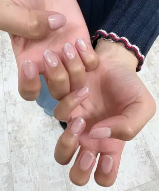 ネイル マハロネイルサロン横浜店所属・吉田 里菜のネイルデザイン