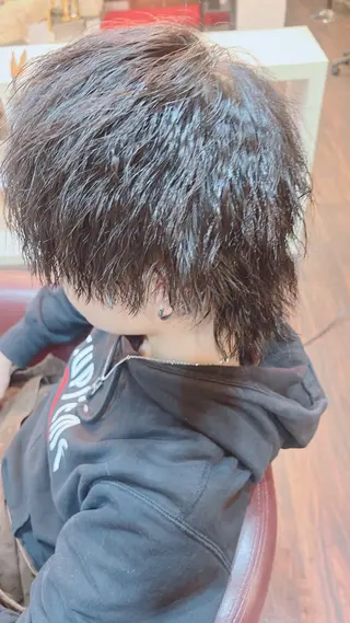 パーマ Gaudi(ガウディ)❤︎所属・めんへらびようし Daiaのヘアスタイル
