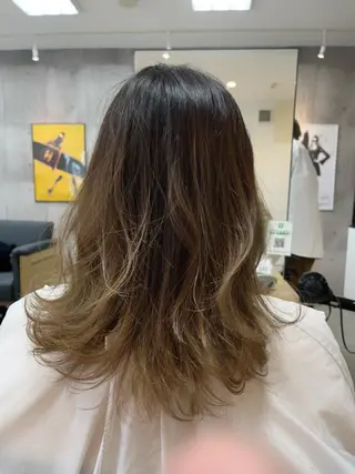 セミロング カラー 坂田 優子のヘアスタイル