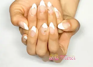 セミロング NAILSALON Merciのネイルデザイン