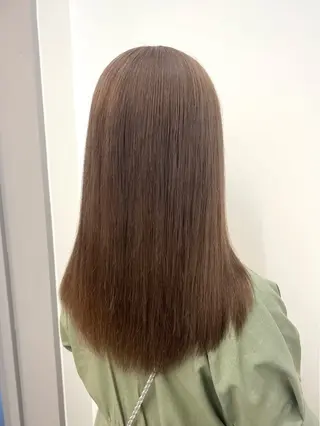 ロング カラー Ami ブリーチ/ハイトーンのヘアスタイル