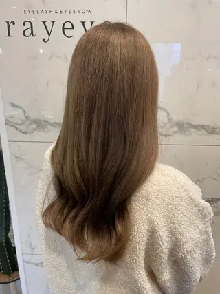 カラー 岡村 真子のヘアスタイル