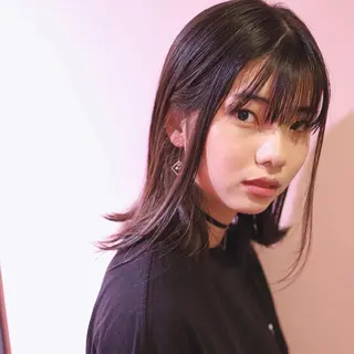 ミディアム ⭐️𝑭𝑰𝑳𝑴𝑶𝑹𝑴𝑨𝑳𝑬⭐️【フィルモルメール】所属・トレンドヘア🩶 艶髪🩶yoshiのヘアスタイル