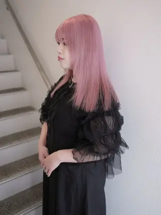 ロング PUNEL所属・🌙艶ハイトーン/ ミユウのヘアスタイル