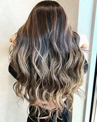 ロング 丸山 香のヘアスタイル