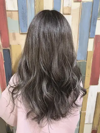 パーマ カラー セミロング 嶋村夏実🌼レイヤー 🌸白髪ぼかしのヘアスタイル