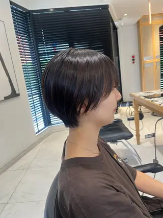 ショート ナミ🩶暗髪/暖色 ❤️/透明感/縮毛のヘアスタイル