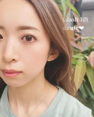 マツエク・マツパ yeonヨン｜大人 女性が選ぶハイサロンのマツエク・マツパデザイン