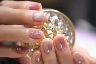 ネイル ママリンド　志村坂上店所属・しみ えんのネイルデザイン