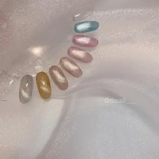 ネイル 𝘙𝘪𝘰𝘯𝘢 ...🕯🤍のネイルデザイン