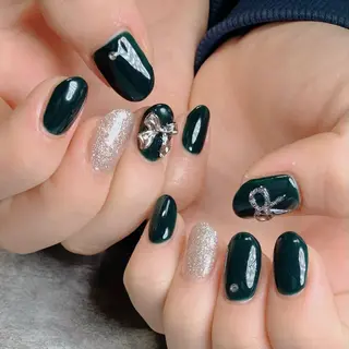 ネイル haleyume所属・shino🌟 痛ネイルのネイルデザイン