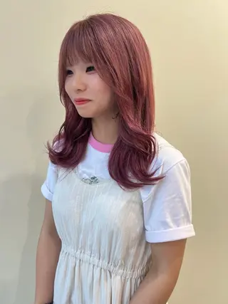 セミロング tomu/艶髪 /透明感カラーのヘアスタイル