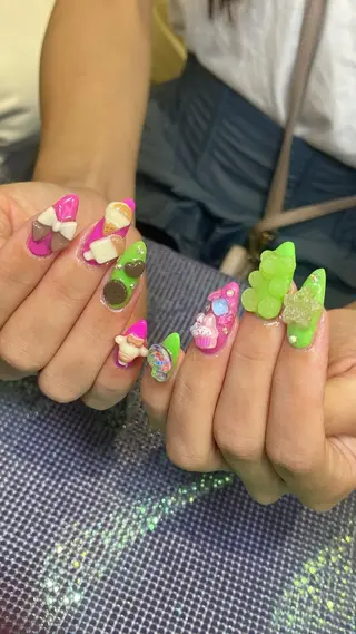 ネイル RICO NAIL所属・RICO Nail パーツつけ放題🌈のネイルデザイン