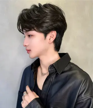 メンズ ミスズ トレンド✨ カット🩵🩶のヘアスタイル