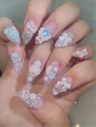 ネイル Lyna Nailのネイルデザイン