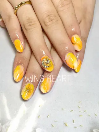 ネイル O. AKINAのネイルデザイン