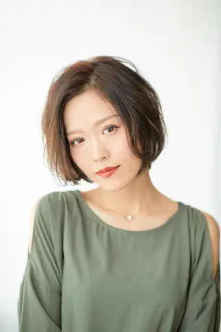 ショート カラー 組藤 沙奈のヘアスタイル