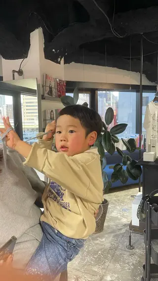 キッズ 葵🌊ツヤカラー/ 髪質改善🫧のヘアスタイル