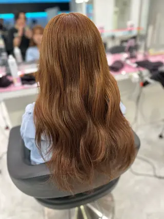 セミロング カラー ヘアアレンジ 🩵ダメージレス艶感 ハイトーン🩷のヘアスタイル