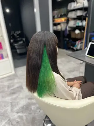 セミロング カラー white.梅田所属・White梅田  ／ COCOのヘアスタイル