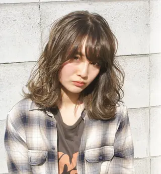 ミディアム シンプル+αな デザインを 松崎陸のヘアスタイル