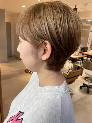 ショート LUNTY NAMBA 難波駅前店所属・透け感ベージュ 🪐REN🪐のヘアスタイル