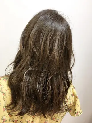 セミロング カラー 海外風レイヤーカット 👑店長　平松　由のヘアスタイル