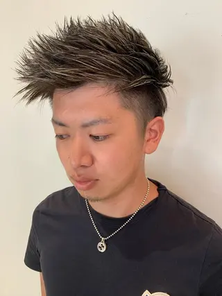 ショート カラー 溝口 和弘のヘアスタイル